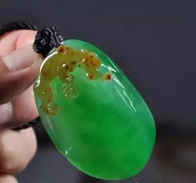 酸洗过的翡翠手镯图片高档翡翠收藏趋势  第6张