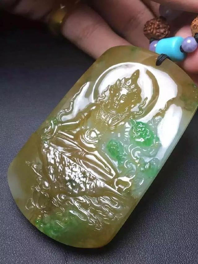 知道翡翠牌子有很多种主题，但你了解翡翠牌子的价格分级吗？  第11张