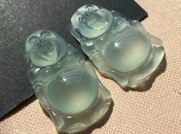 翡翠手镯阳绿飘花今天教朋友们认清翡翠的“三青三水”，买玉不吃亏  第13张