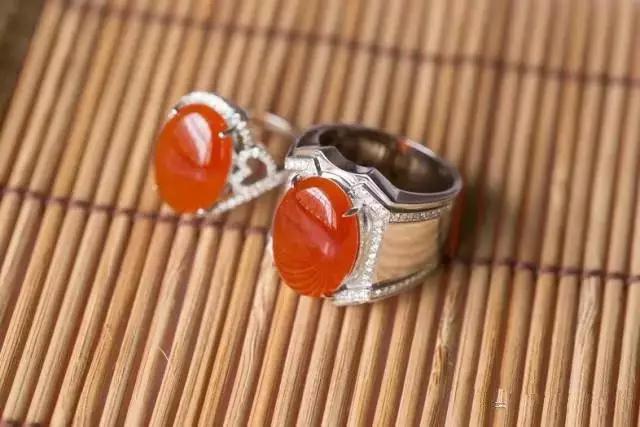 为翡翠手镯极品红翡现身！谁说红翡不值钱！  第8张