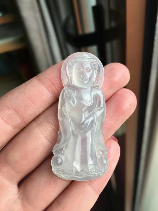 翡翠玉石成品收藏趋势，你买的翡翠收藏价值多高？  第4张