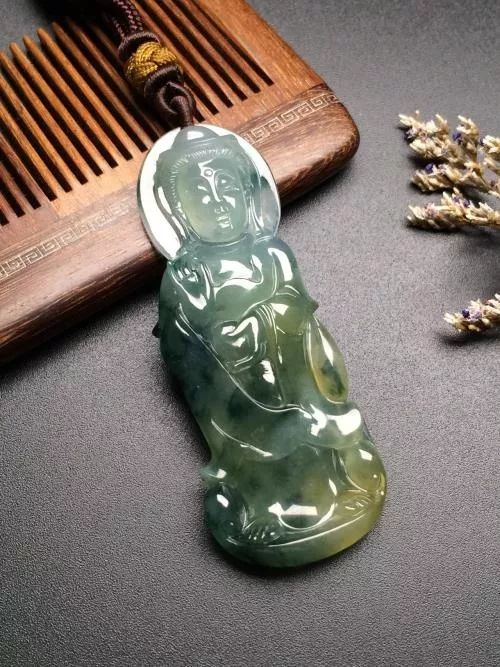 黄加绿翡翠是一种什么样的翡翠？它的价值如何？  第13张