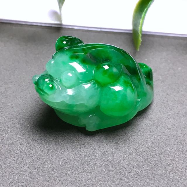 中国有翡翠原石产地吗翡翠价格有没有降价的可能？  第7张