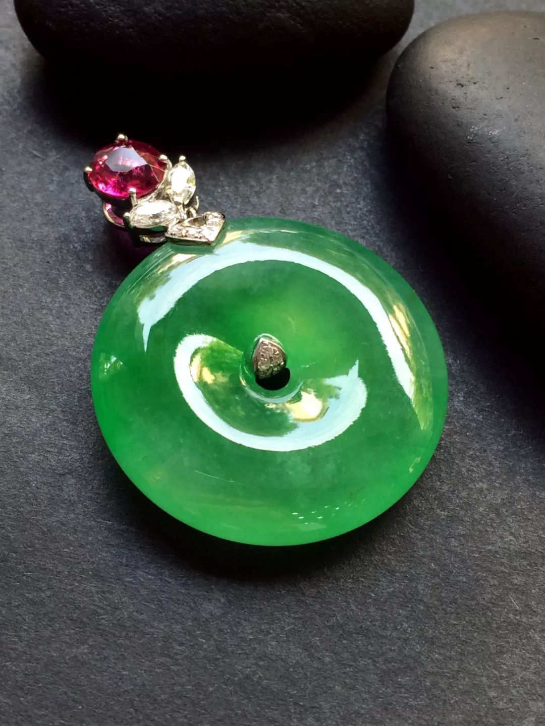 是不是所有的A货翡翠都很贵？几百元的翡翠能买吗？  第15张