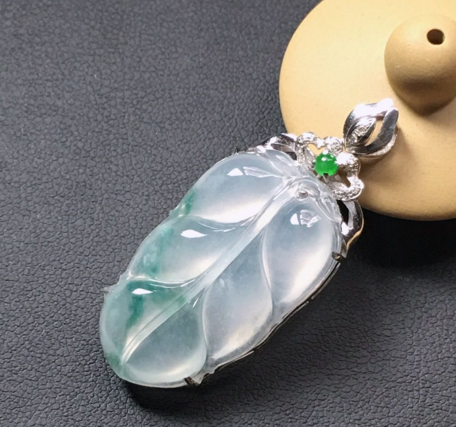 疫情持续蔓延，缅甸玉石批发市场再次关闭，翡翠价格又要上涨？  第9张