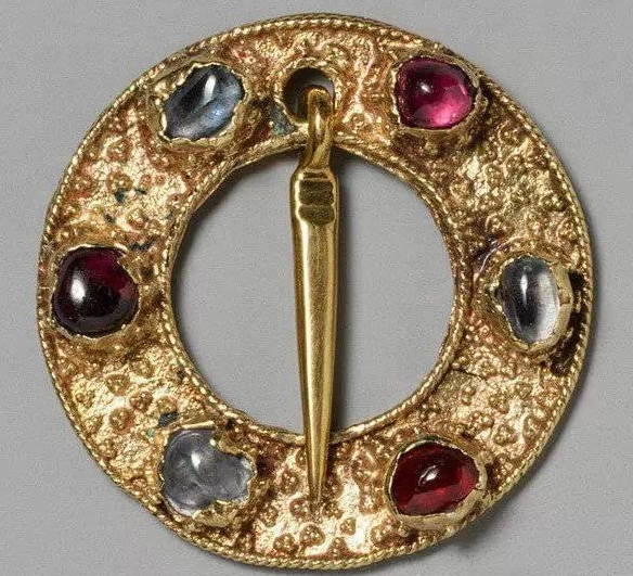 翡翠紫罗兰这8种宝石价格连年暴涨，你觉得值吗？  第6张