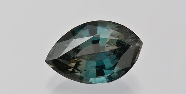 它是“假蓝宝石”，价格却比真蓝宝石还高，这是什么情况？  第4张