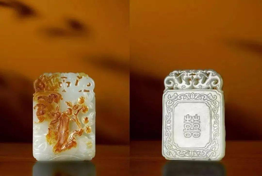 网上的翡翠能买当下和田玉市场流行的是什么？  第1张