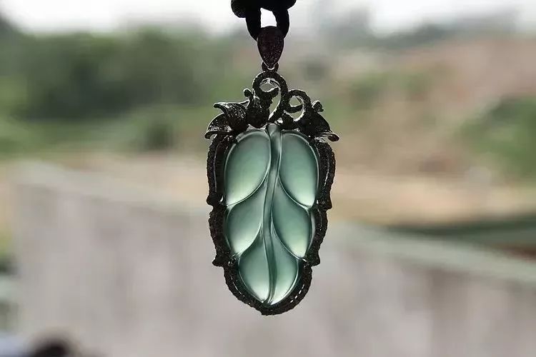 这种翡翠堪称“蓝色妖姬”，未来10年比北京房子还值钱  第7张