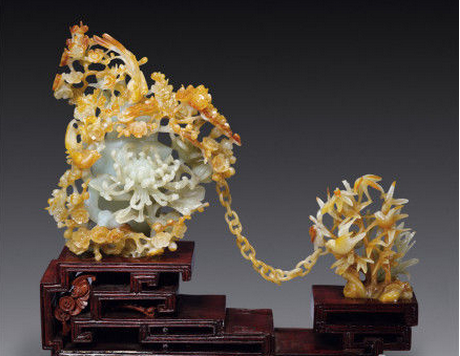 哪有鉴定翡翠的地方厉害了我的红翡，一棵巧雕盆栽就价值八十万！  第2张