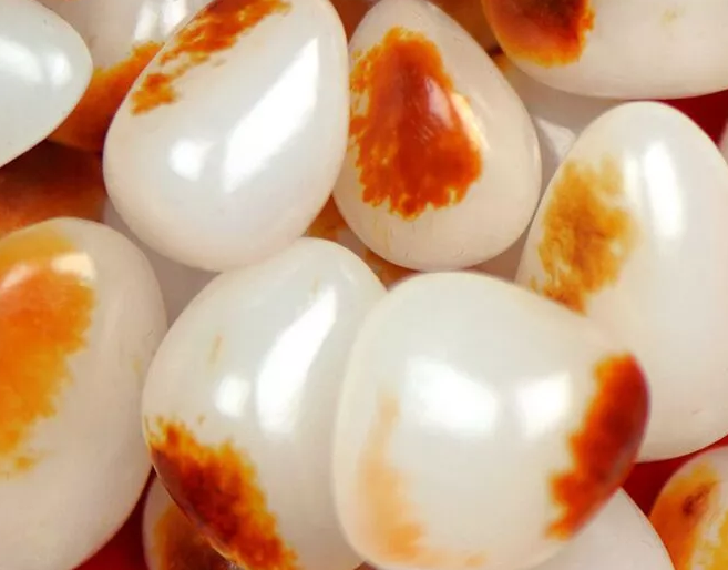 翡翠原石没肉2020年和田玉市场将大变天？这6大趋势或成主流  第4张