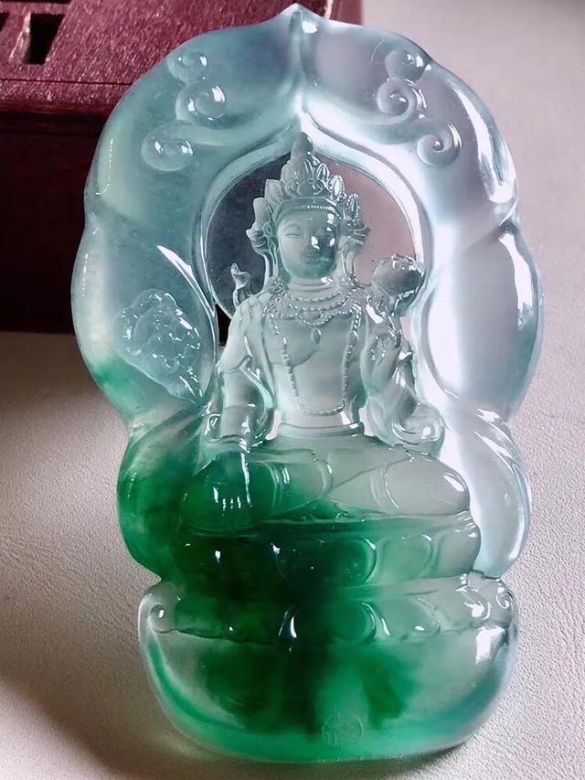 如懿的翡翠戒指翡翠价格一般多少钱？最清晰的翡翠价格对照表！  第2张