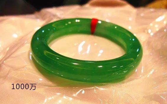 都说绿色的翡翠最贵，但这种满绿竟然不值钱？  第3张