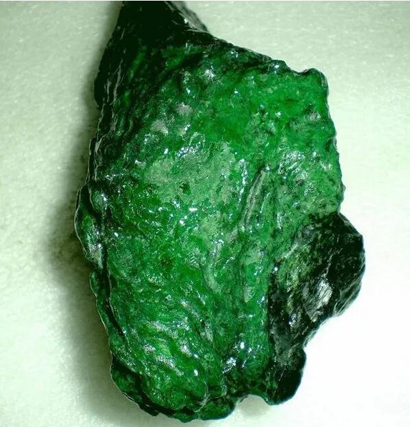 为何它不值钱？翡翠特殊品种——铁龙生  第4张