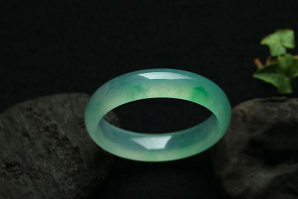 翡翠行情未来趋势还会怎么变？  第6张