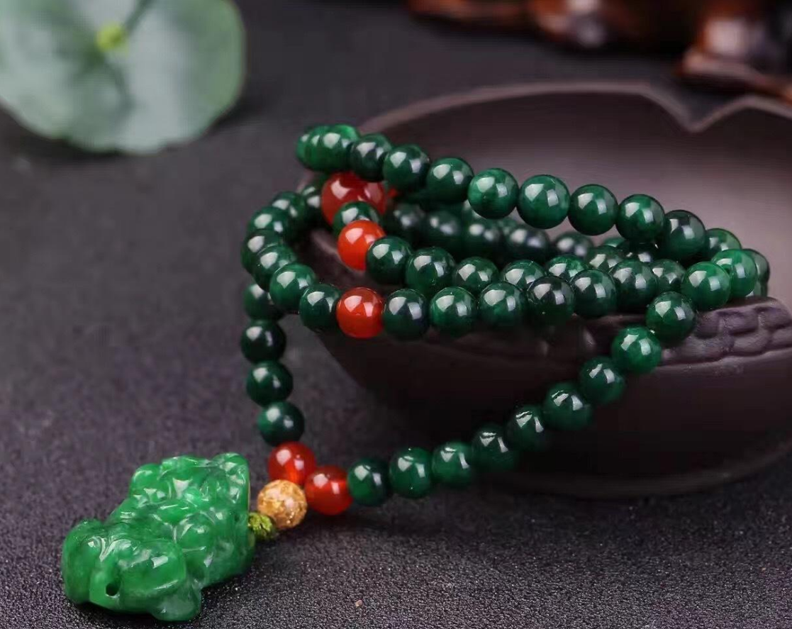 铁龙生翡翠值得买吗？它是少数颜色很美价格还十分实惠的翡翠！  第24张