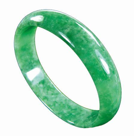 买翡翠手镯注意什么翡翠的特殊性决定价值  第7张