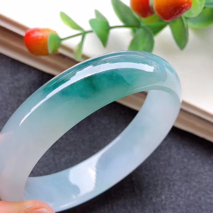 50万以上的翡翠手镯吗翡翠手镯价格对比图，对比查价格，再也不担心上当了  第10张