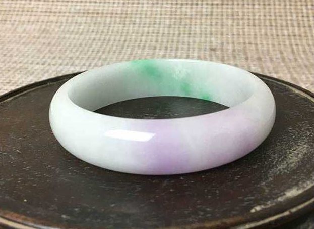 紫罗兰翡翠手镯的价格如何？如何辨别紫罗兰翡翠手镯的真假  第5张