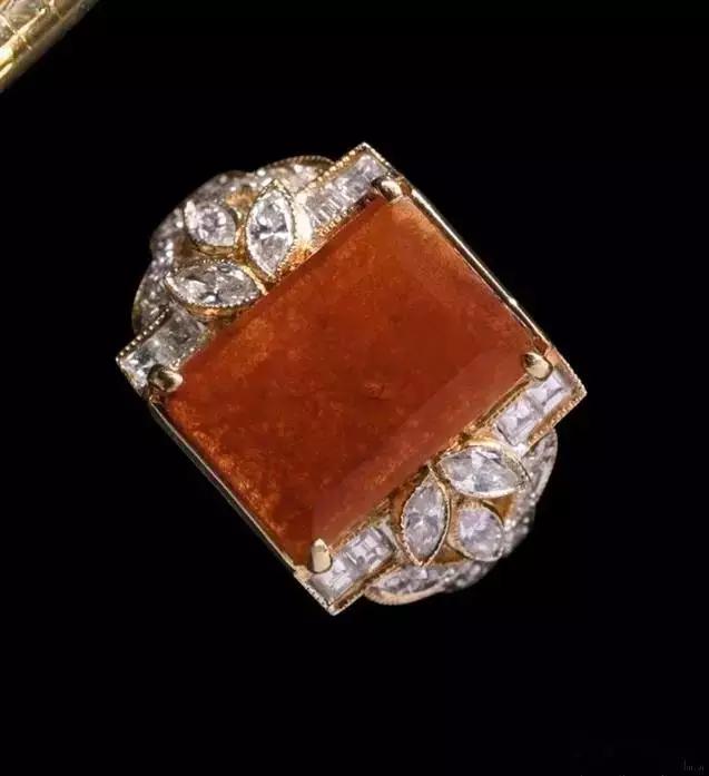 为翡翠手镯极品红翡现身！谁说红翡不值钱！  第4张