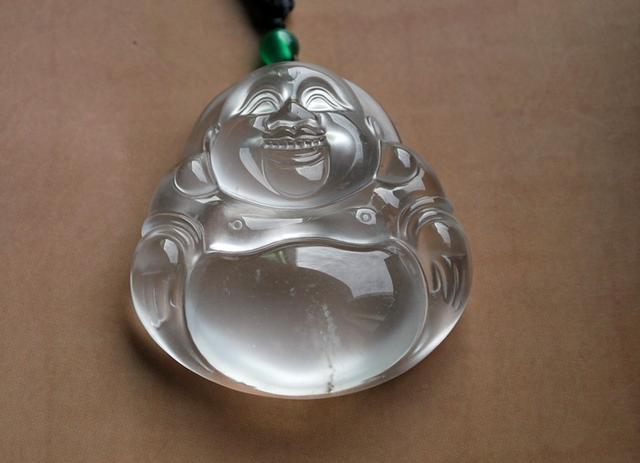 黑色翡翠挂件手编绳子听说翡翠的价格会大跌？你想要知道的真相都在这里了！  第14张