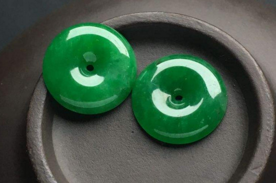 翡翠手镯卖没开光的平安扣能戴吗，平安扣开光的意义   第2张