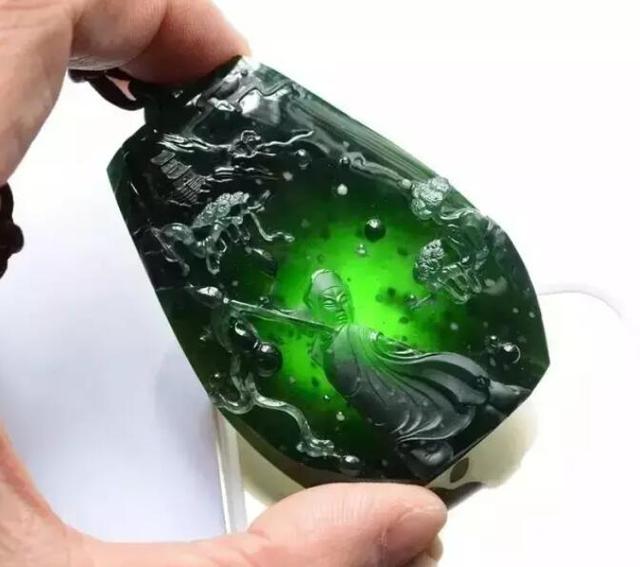 解析翡翠特殊品种——墨翠  第3张