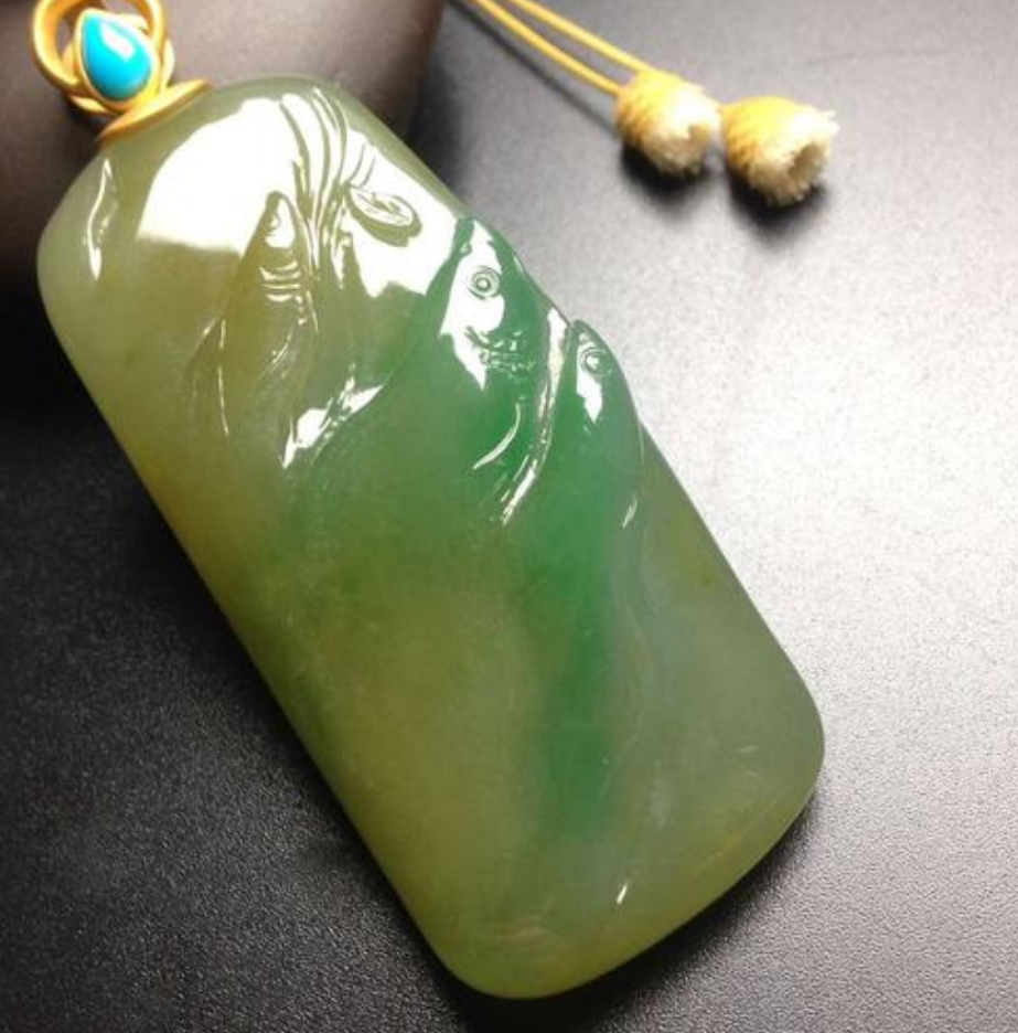 翡翠手镯通常为什么大家都不敢投资翡翠？价格跨度大，评估难度大，款式变化大  第3张