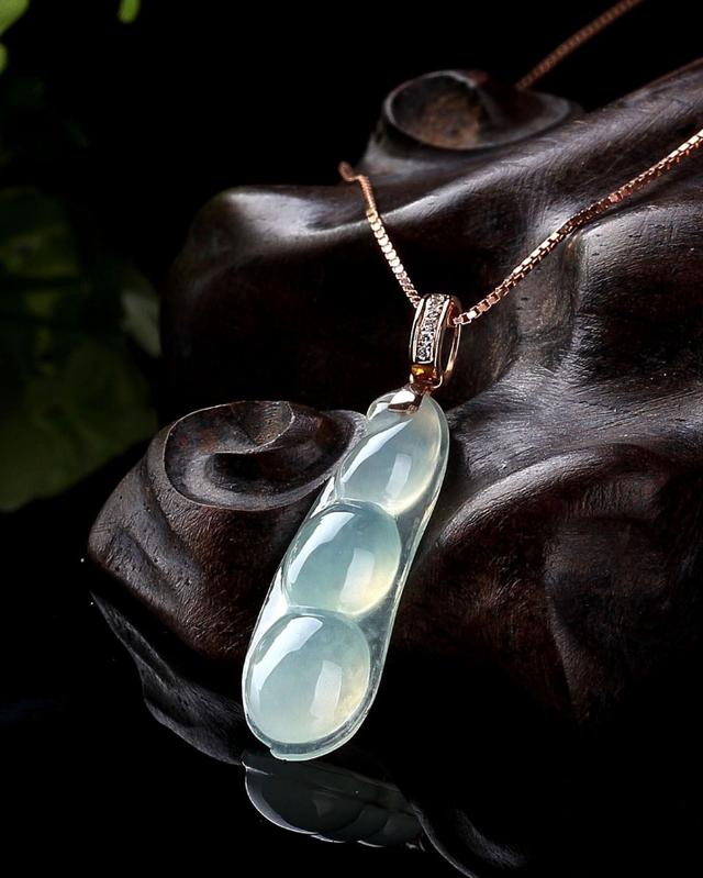 同是糯种翡翠，为什么价格差距那么大？原来翡翠还可以这样细分  第17张