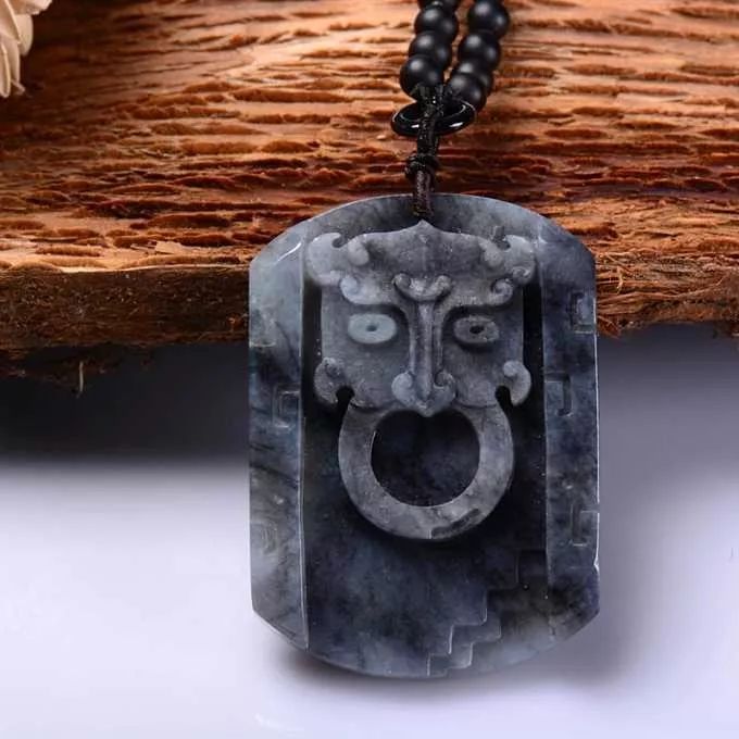 乌鸡种翡翠到底是不是“黑马”？它目前的市场前景如何呢？乌鸡种翡翠到底是不是“黑马”？它目前的市场前景如何呢？  第13张