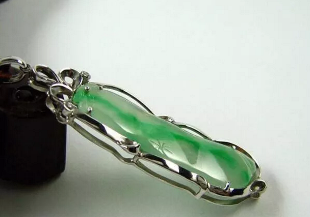 金丝成线谱华章，金丝入翠抒玉境——金丝种翡翠  第10张