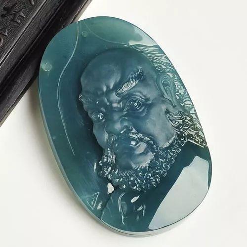 老蓝水翡翠的价格怎么样？为什么老蓝水翡翠是黑的？  第4张