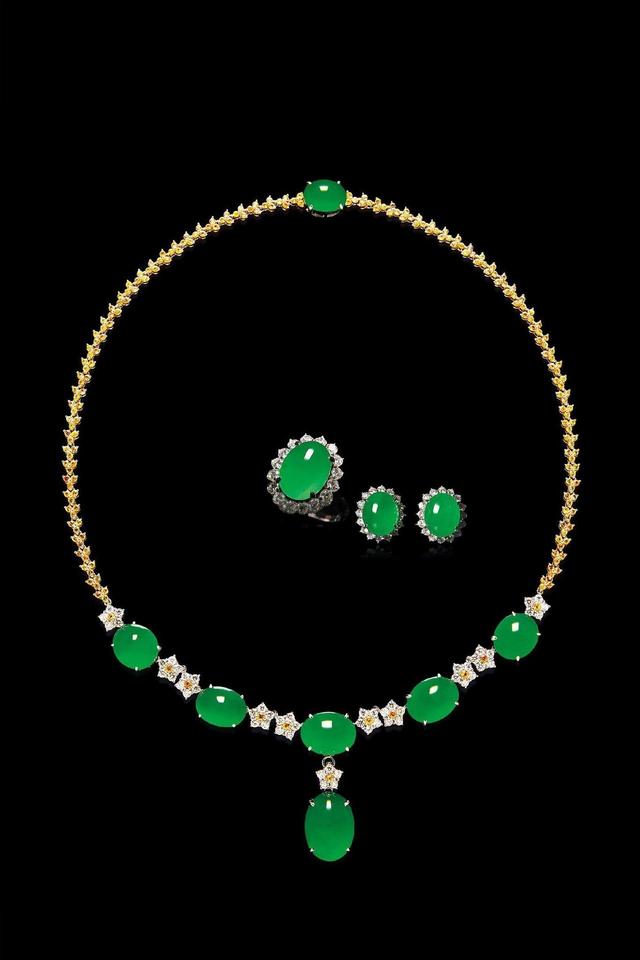 从各大秋拍看今年翡翠投资收藏趋势  第2张