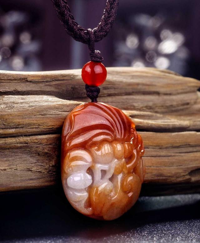 翡翠手镯圈口磨损红色的翡翠为什么称为红翡，而不是红翡翠？原来它是一种次生色  第4张