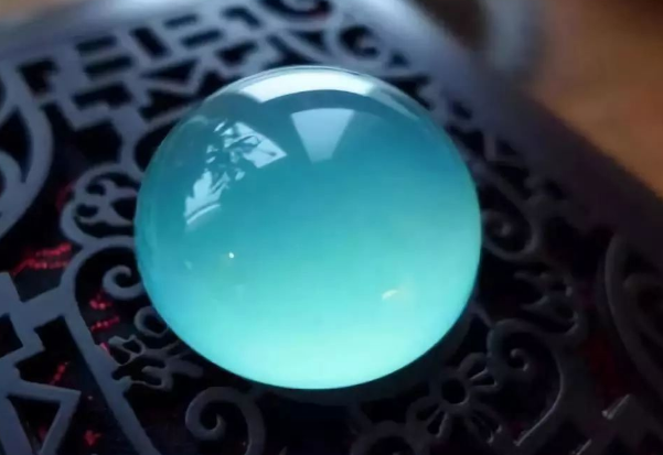 翡翠手镯阳绿飘花今天教朋友们认清翡翠的“三青三水”，买玉不吃亏  第6张