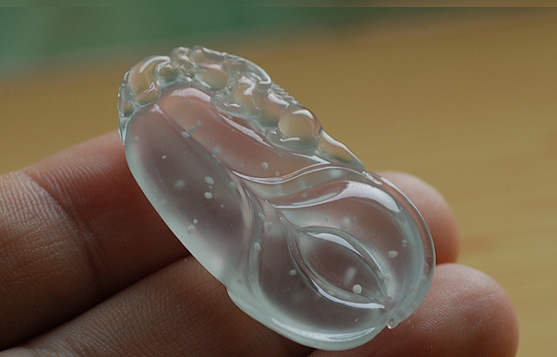 什么是翡翠中的木那料？木那料有什么特点？市场价值如何？  第4张