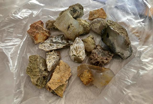 玛瑙第一镇：疫情后生意惨淡，水胆玛瑙白菜价，玛瑙这行业怎么了  第7张