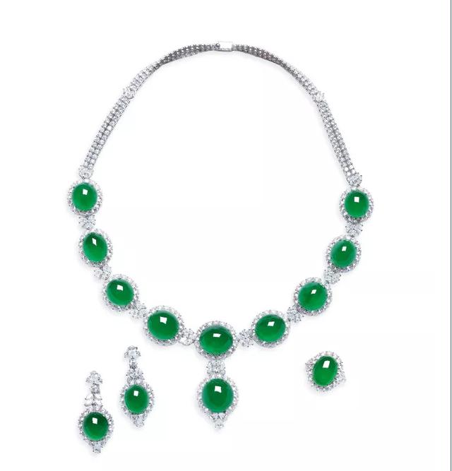 赌石 冰种翡翠翡翠渐渐转入淡季，很多翡翠都开始走向有价无市？  第2张