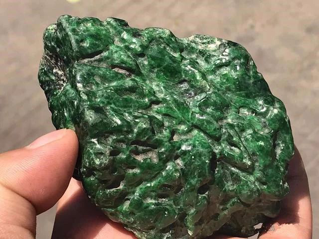 翡翠原石上气味吗铁龙生翡翠究竟值不值得选购？  第1张