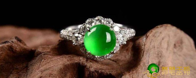 如何保养翡翠镯子 翡翠手镯怎么保养才会越来越通透?   第1张