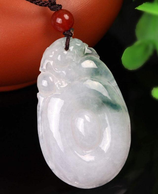 同是糯种翡翠，为什么价格差距那么大？原来翡翠还可以这样细分  第9张