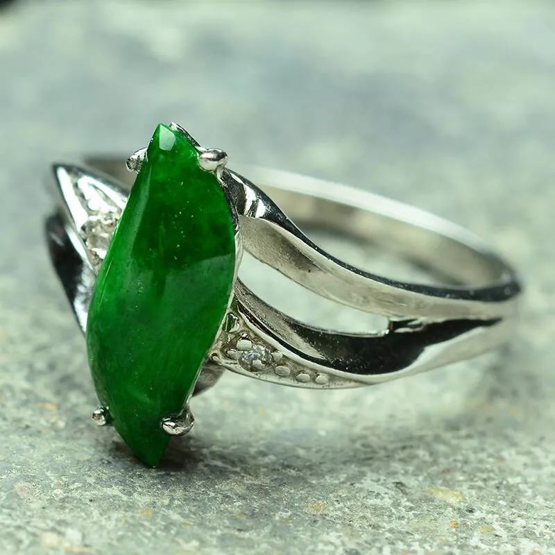 满绿翡翠一定值钱吗？满绿翡翠手镯贵在哪里？  第6张