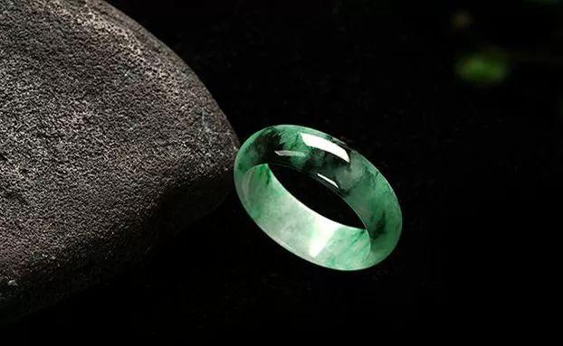 【史上最实用】翡翠价格评估技巧  第8张