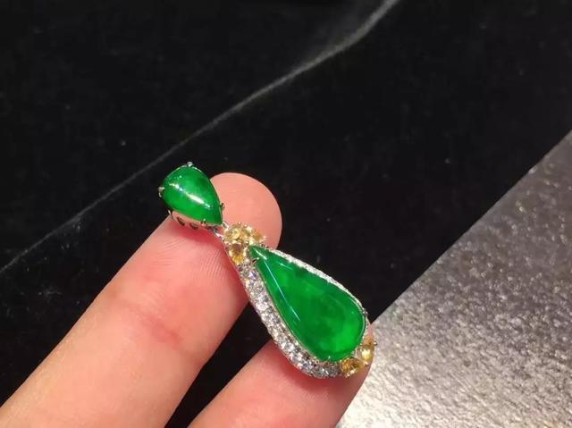 翡翠吊坠镶翡翠矿区即将停产？你的翡翠将价值连城？  第8张