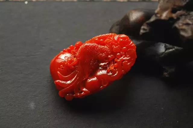 翡翠收藏原石还是成品红翡这么美居然这么便宜，还不快买回家！  第1张