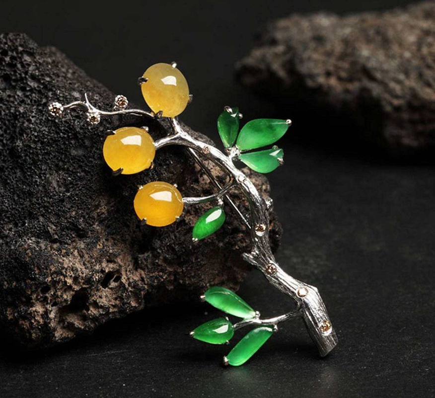 翡翠手镯通常为什么大家都不敢投资翡翠？价格跨度大，评估难度大，款式变化大  第13张