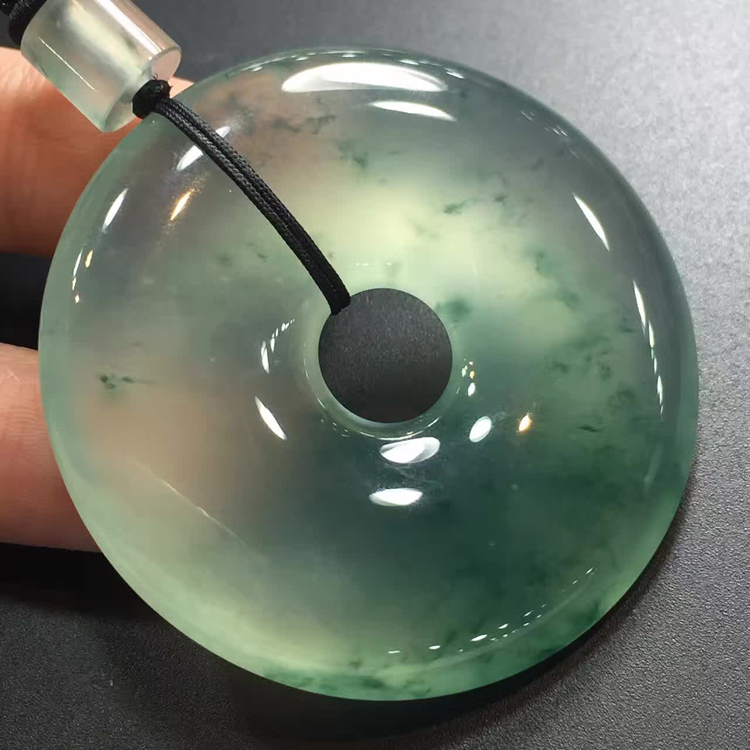 缅甸玉石为什么受欢迎？缅甸玉石如何选择比较好   第2张