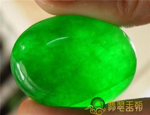 女性颈部戴玉如意好么，女性颈部戴玉如意好   第1张