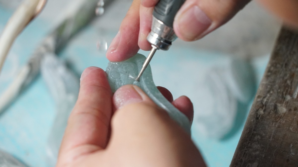 翡翠半岛房豆网后疫情时代，翡翠行业将何去何从？五大关键词值得注意  第9张