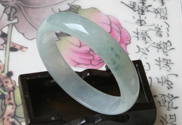 绿翡翠手镯哪里给鉴定翡翠种类你了解多少？  第3张